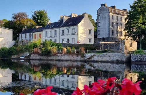 Huelgoat House | Grande Maison Rénovée des Années Trente, vue Imprenable sur le lac et la Forêt