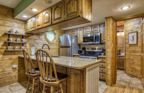 Pigeon Forge Ski Chalet | Grandpas Getaway