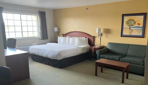 Becker Hotel | GrandStay Hotel & Suites Becker