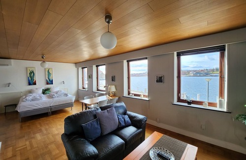 Sønderborg Hotel | Grannys Harbour View