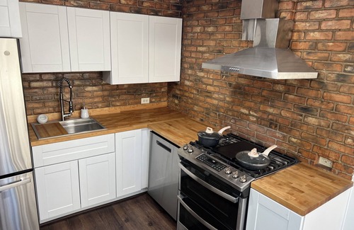 Monroe House | Granny’s House - 100 year old cabin revived as your perfect vacation home.