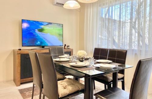 Stara Zagora Apartment | Great 2BDR Apartment in the Centre for 6 Guests