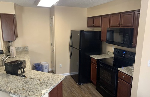 Berkeley Condo | Great 4BDR/4BA combined unit sleeps 12 in Williamsburg, VA