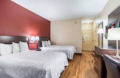 Downtown San Antonio Hotel | Great Amenities & Convenient Location! Pets Allowed, Minutes to The Alamo!