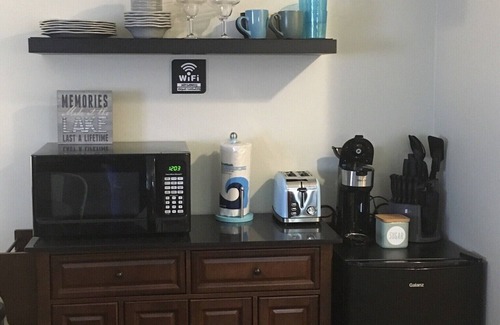 Gilford Apartment | Great Gilford studio, location is near everything!