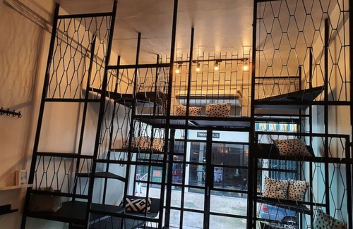 Sukhumvit House | Great House for Families and Big Groups