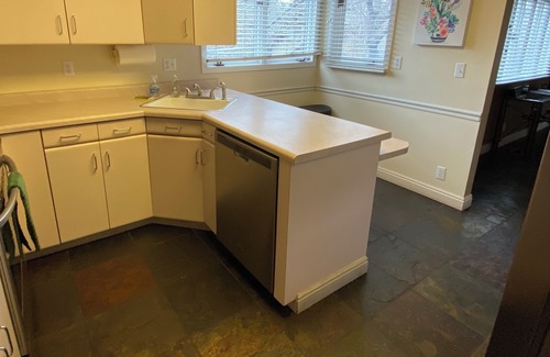 Cottonwood Heights Condo | Great location, quick drive to Snowbird Alta, Brighton Solitude, walk to dinner