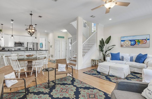 Alys Beach House | Great Location - 4 Bikes - Recently Renovated - `Coconut Cottage`