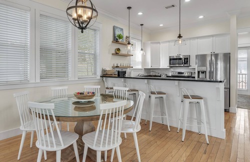 Alys Beach House | Great Location - 4 Bikes - Recently Renovated - `Coconut Cottage`