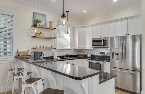Alys Beach House | Great Location - 4 Bikes - Recently Renovated - `Coconut Cottage`