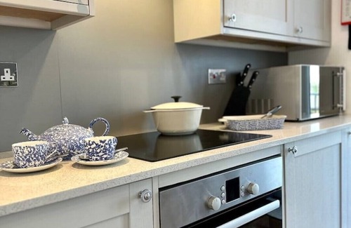 Poole Cottage | Great Location - Fisherman's Cottage near quayside