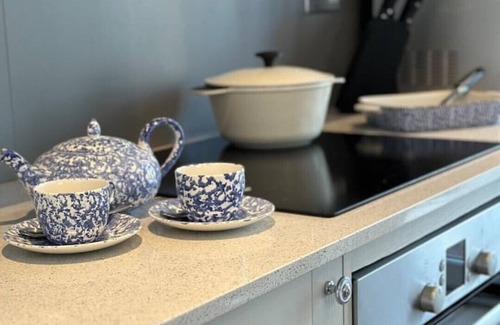 Poole Cottage | Great Location - Fisherman's Cottage near quayside