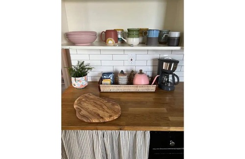 Foster Heights House | GREAT LOCATION! HIP EAST AUSTIN NEIGHBORHOOD! MINUTES FROM DOWNTOWN!