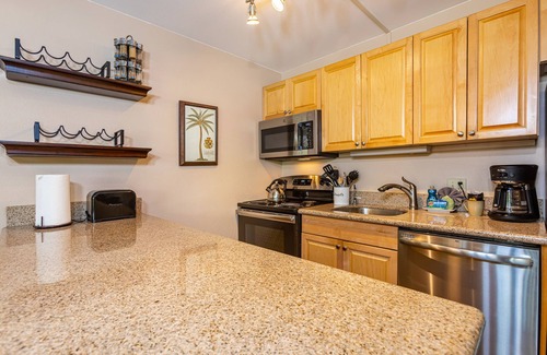 Kihei Condo | Great Location! Steps to Best Beach!