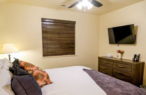 Moab South Valley House | Great Moab Family Getaway - Sleeps 4 and very roomy! Close to trails & downtown