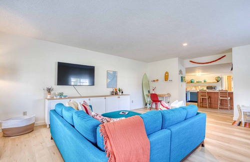 Seaside House | Great Seaside Location Puts Golf, Beach, and Town in Walkable Reach!