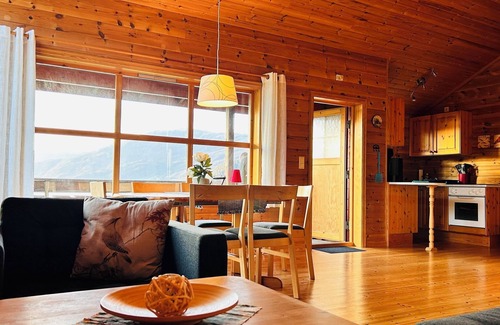Kvinnherad House | Great vacation cabin Norway, in the Hardanger Fjordpanorma, motorboat 20 hp for rent