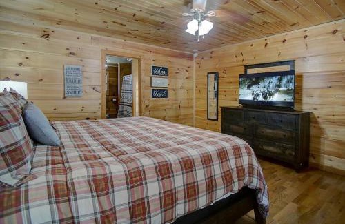 Wears Valley House | Great views-King beds-WIFI-ample parking-games