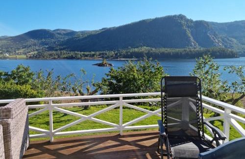 Bygland House | Great white cottage in Bygland