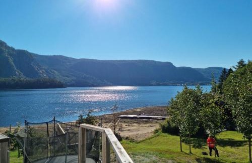 Bygland House | Great white cottage in Bygland