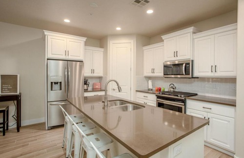 Washington House | Greater Zion 9 Bedroom Combined Homes 2302-2298