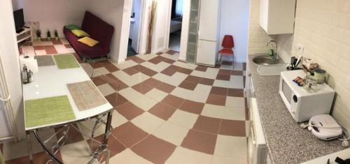 Bucharest Apartment | Green Apartment 4-26 Mircea Voda