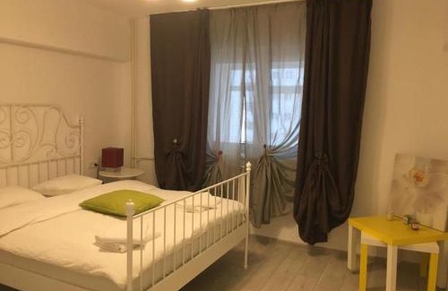 Bucharest Apartment | Green Apartment 4-26 Mircea Voda