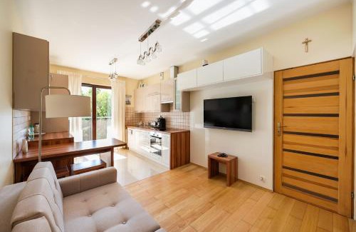 Bemowo Apartment | Green District 2BR AirConditioned P by BookingHost