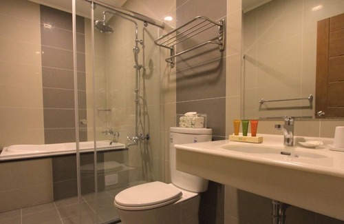 Luodong House | Green Field & Sunshine