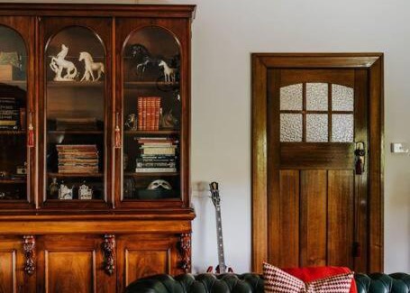 Castlemaine Apartment | Green Gables King Suite