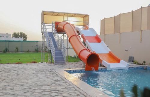 Buraimi House | Green gate