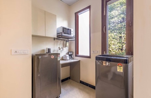 Gurugram Apartment | Green Oasis , Spacious & Calm.