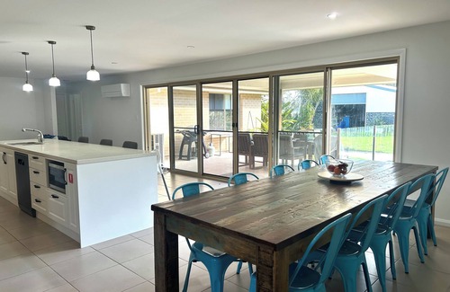 Darawank House | Green Pastures by the Sea nnear Forster/Tuncurry with heated pool