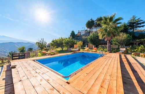 Motta Camastra Apartment | 'Green' Room with Mountain View, Shared Pool and Terrace