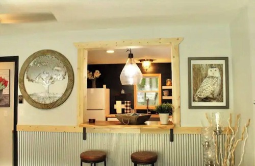 Marlinton Cottage | Greenbrier Getaway 2: Mins from Bike Trail, Fenced Yard, Firepit; 1 Dog OK