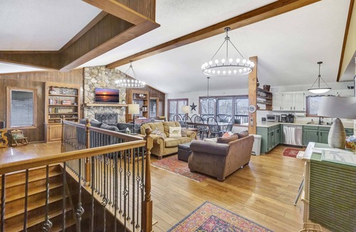 Six Mile House | Greene Lodge at East Cove on Lake Keowee