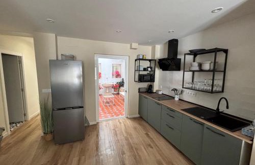 Barrio de la Villa Apartment | Greenhouse