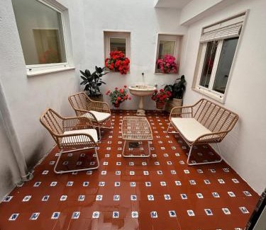 Barrio de la Villa Apartment | Greenhouse