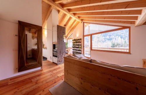 Vodo Cadore Apartment | GreenWood Chalet - Spacious Alpine Retreat with Mountain Views