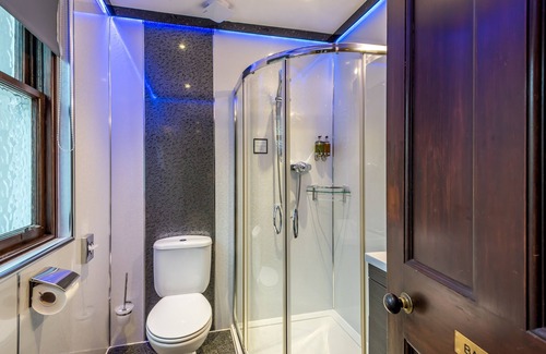 Montrose Hotel | Grey Harlings