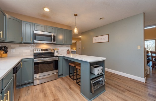 Swanton House | Grill, Chill & Play All Day at this Dog Friendly Home