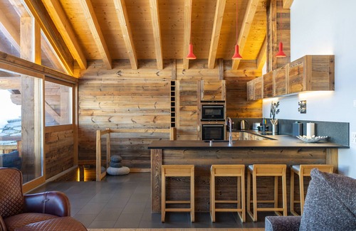Saint-Pierre-de-Clages Apartment | Grimpeur luxury duplex, Spa Access, in front of th