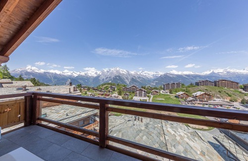 Saint-Pierre-de-Clages Apartment | Grimpeur luxury duplex, Spa Access, in front of th