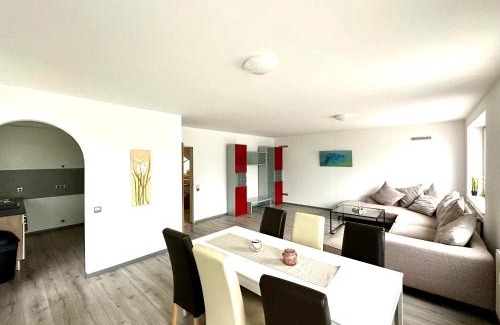 Alsdorf Apartment | Große Ferienwohnung mit Parkplatz 15 min von Aachen