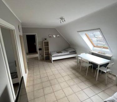 Moenchengladbach Apartment | Große Unterkunft für bis zu 5 Personen MG32