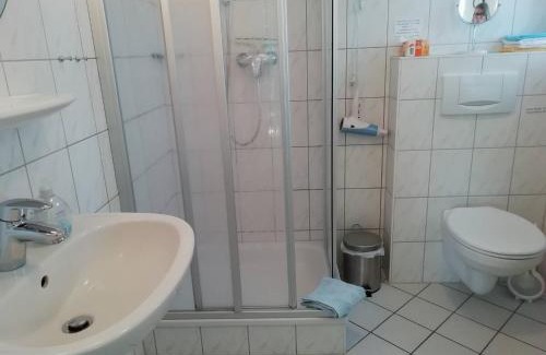 Fedderswarf Apartment | Große Warf mit Rasenfläche