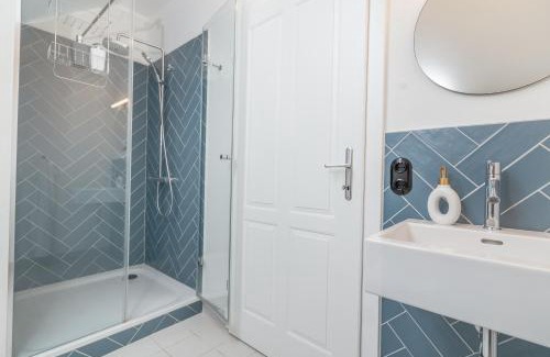 Klagenfurt am Woerthersee Apartment | Großes City-Loft - Schwingstuhl & Sterne