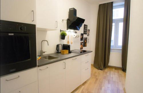 Funfhaus Apartment | Großzügiges Stadtleben l LF25