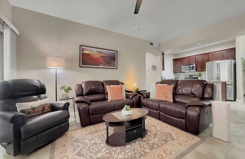 Parkwood Ranch Condo | Ground Floor 3 BDR. Heated Comm Pool!