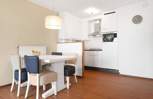 Brouwershaven Cottage | Ground floor 4-person apartment at the lake